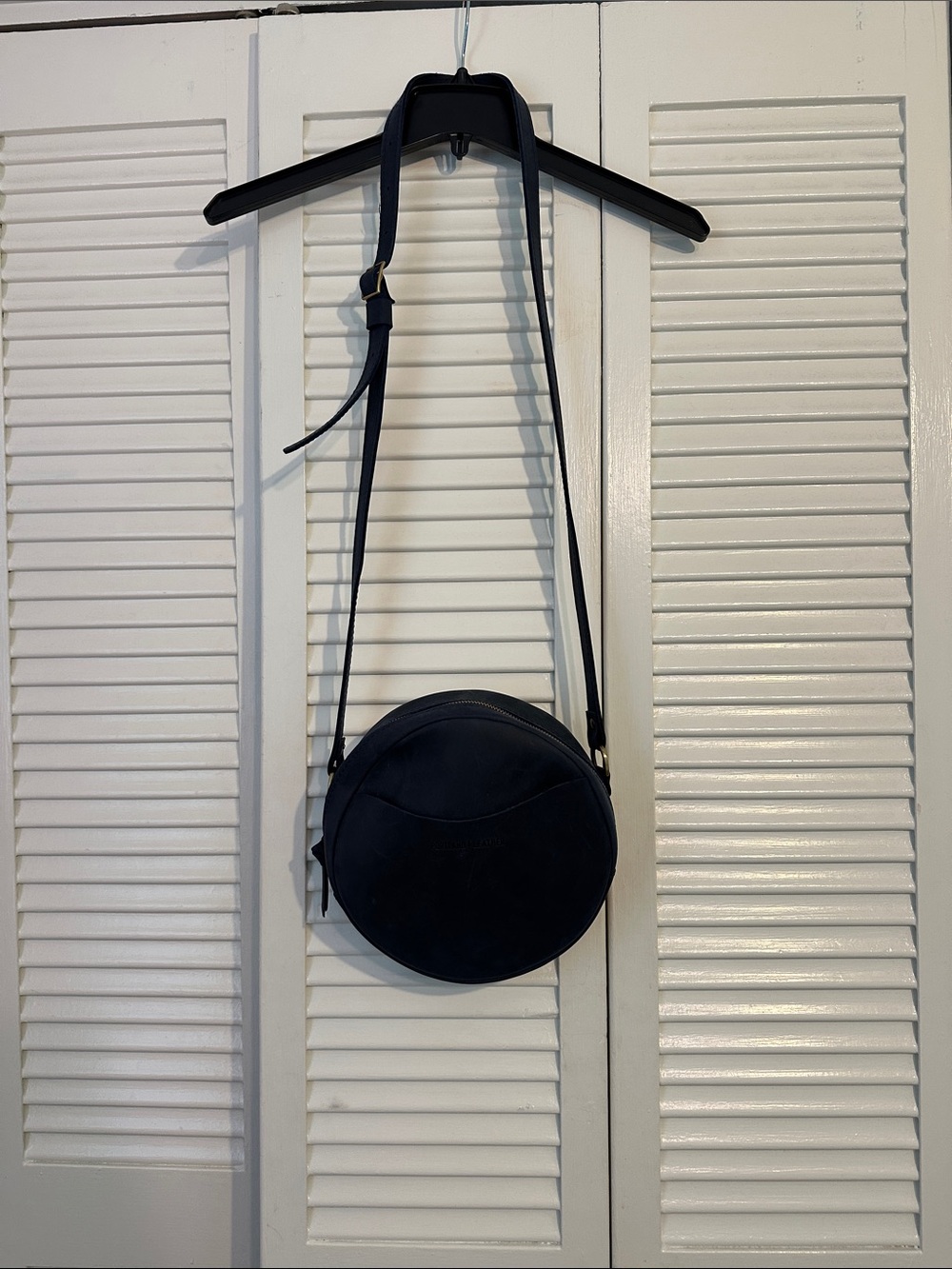 Portland Leather Round Navy Crossbody Bag
